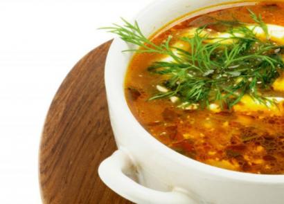 Kaip virti kopūstų sriubą iš raugintų kopūstų